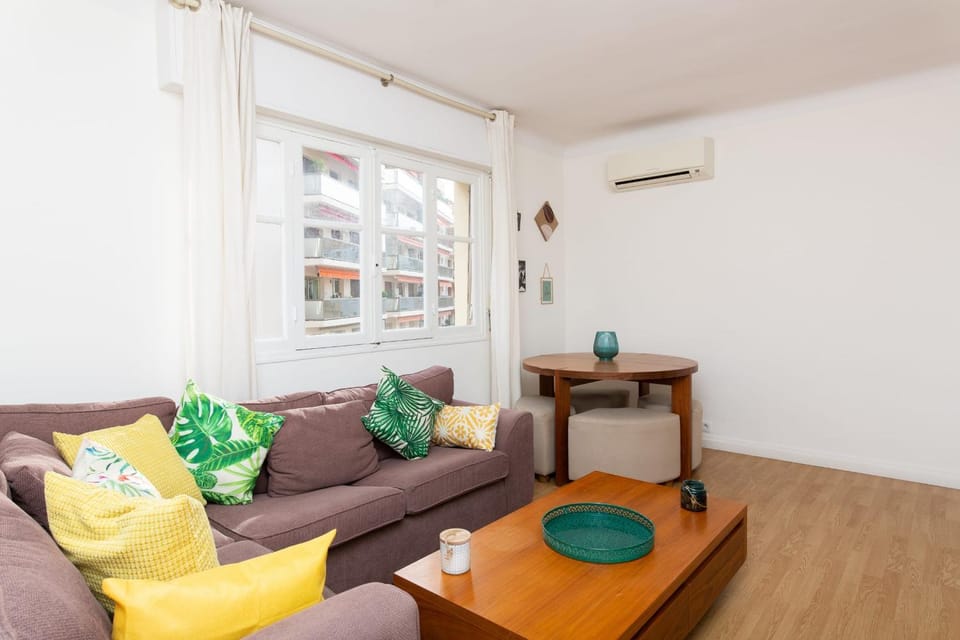 Living room, air conditioner