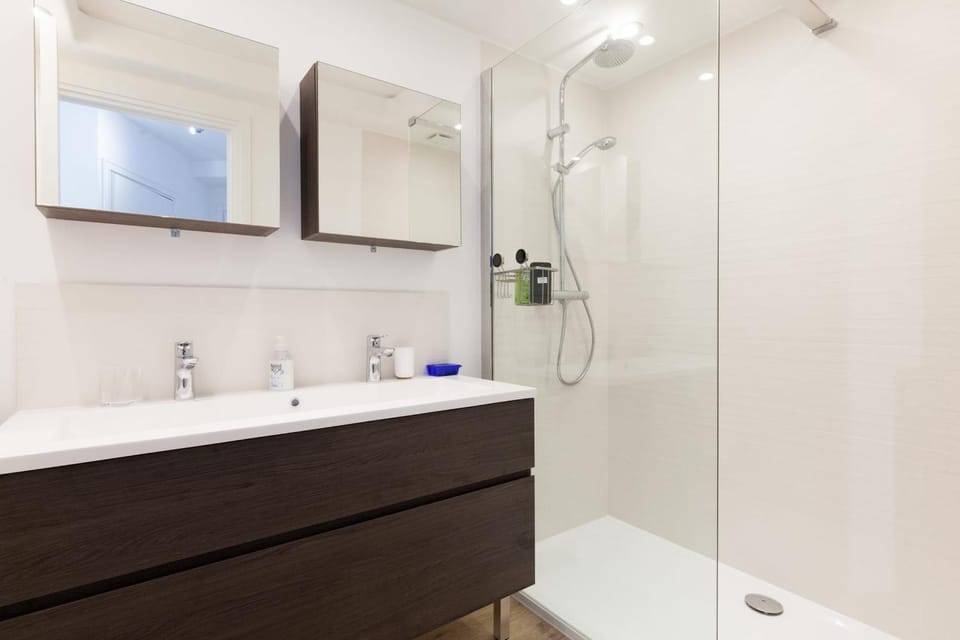Shower, Bathroom
