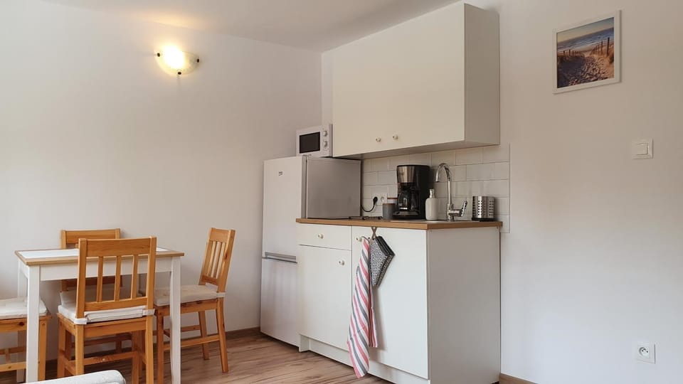Coffee/tea facilities, Kitchen or kitchenette, Dining area, minibar, pet friendly, stove