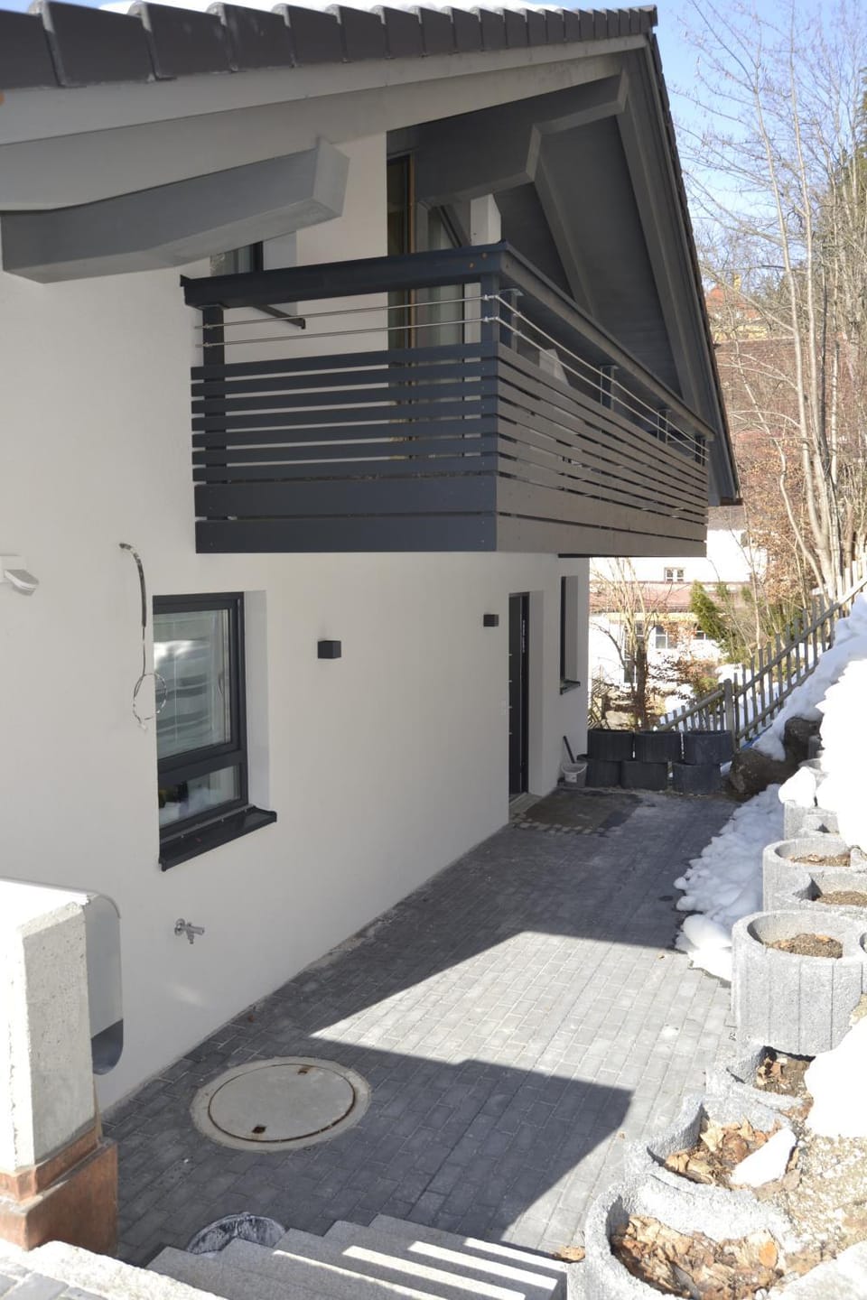 Patio, Facade/entrance