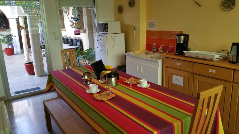 Communal kitchen