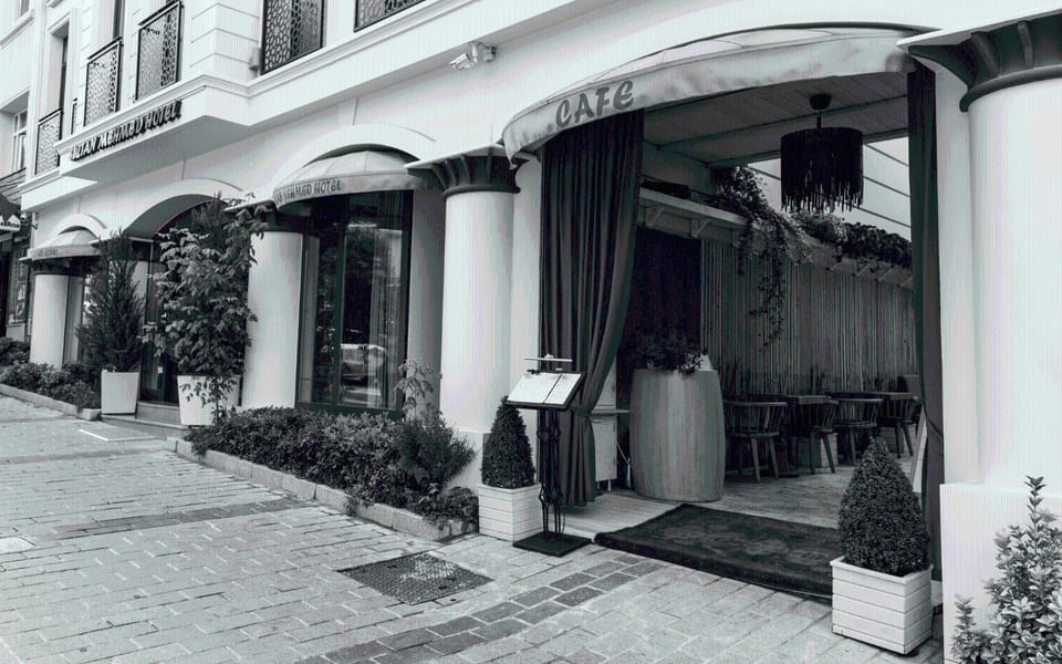 Facade/entrance