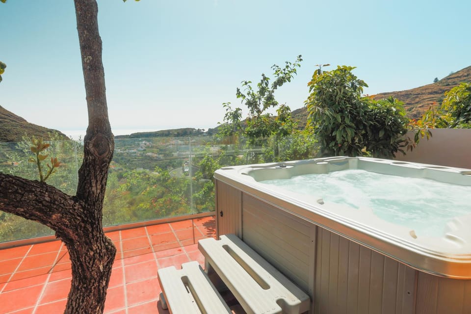 Natural landscape, Hot Tub, Mountain view