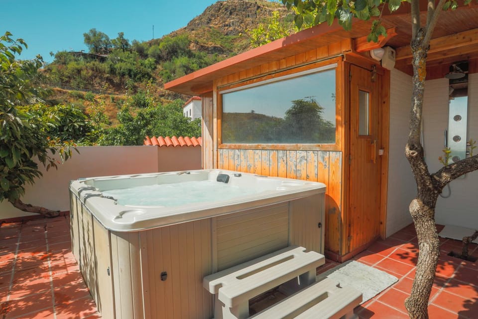 Natural landscape, Hot Tub, Mountain view