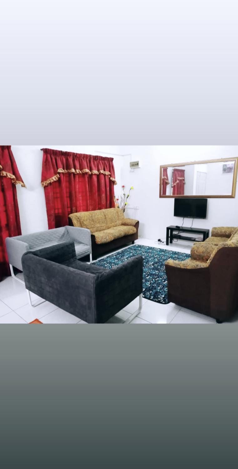 Homestay Mama Razzin House in Perak