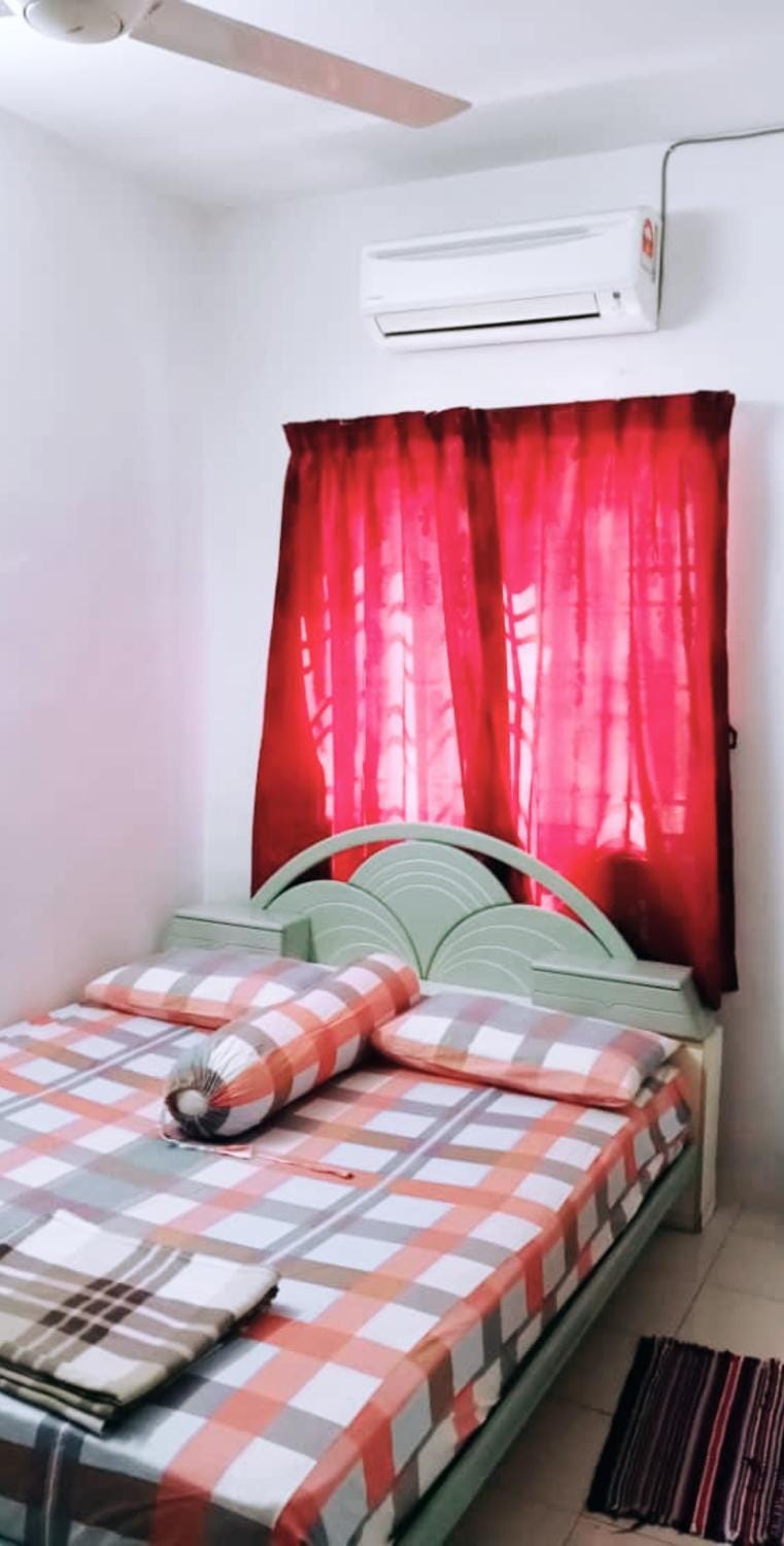 Homestay Mama Razzin House in Perak