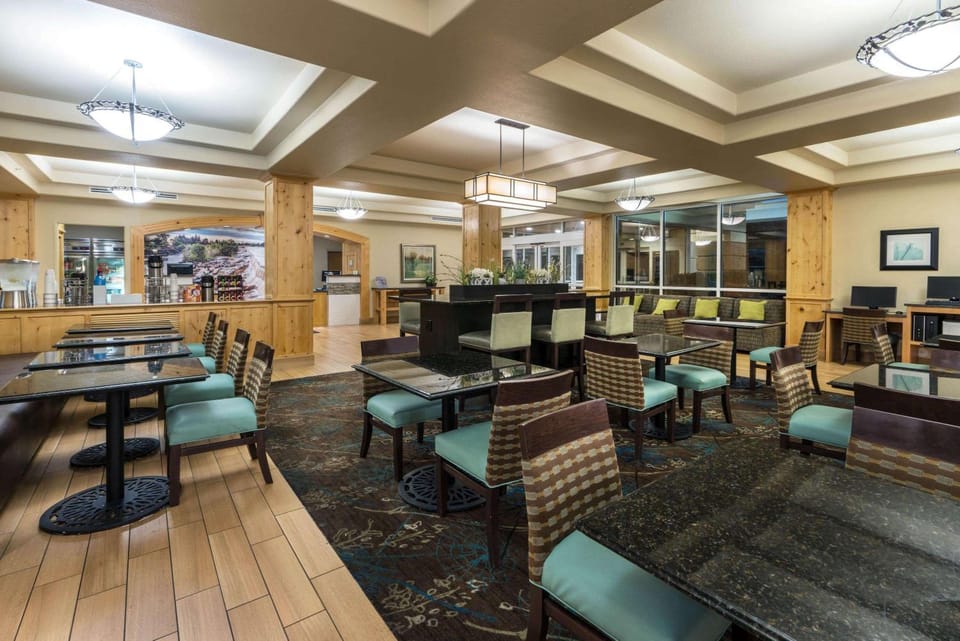 Lobby or reception, On site