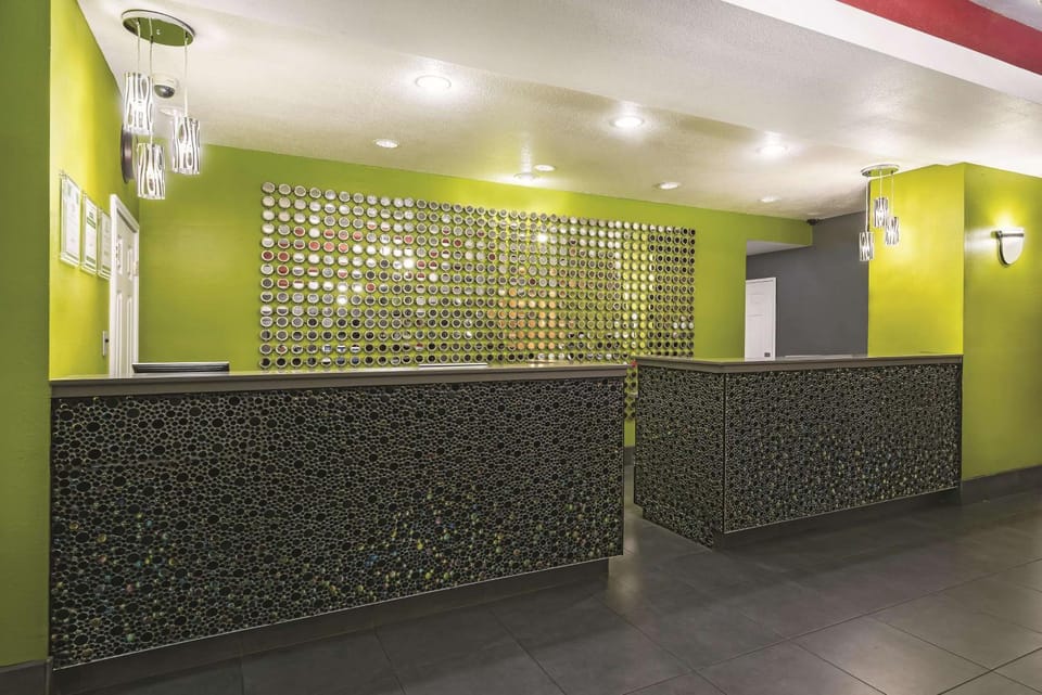 Lobby or reception, On site