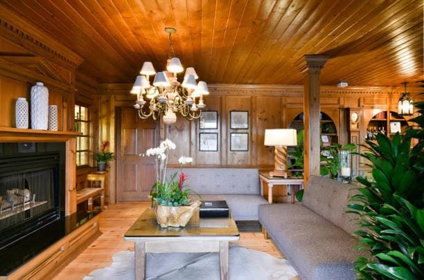 Lobby or reception, Seating area, Internal: Not applicable to any particular room