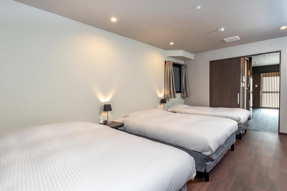 Bed, Day, Photo of the whole room, Bedroom