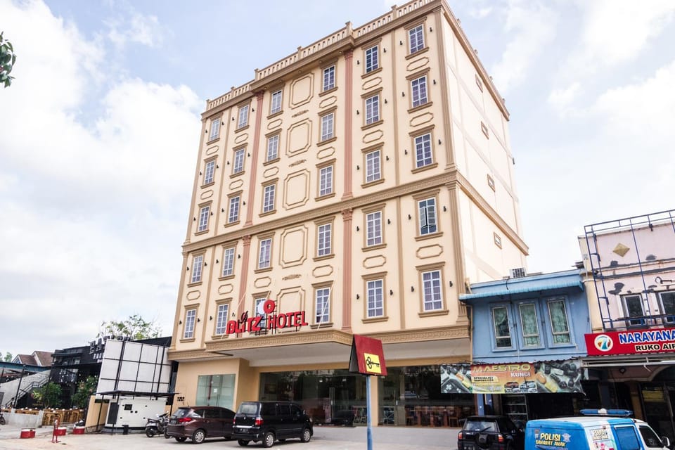 Facade/entrance