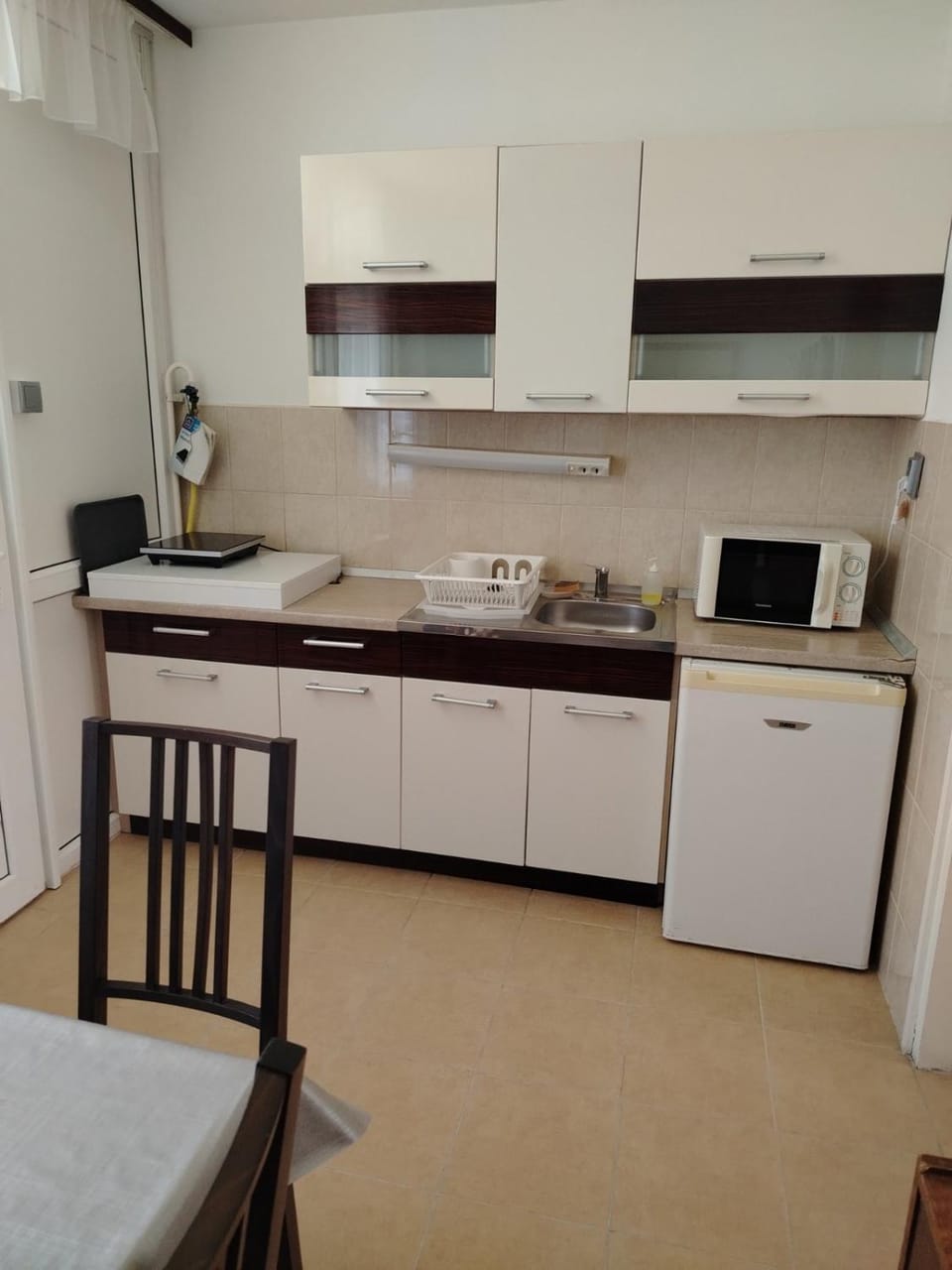 Kitchen or kitchenette, Dining area, pet friendly, stove
