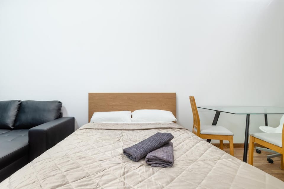 Bed, Living room, Photo of the whole room