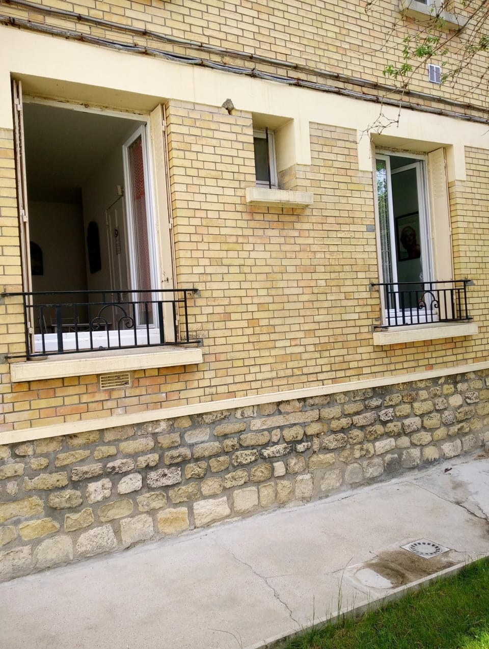 Property building, Facade/entrance