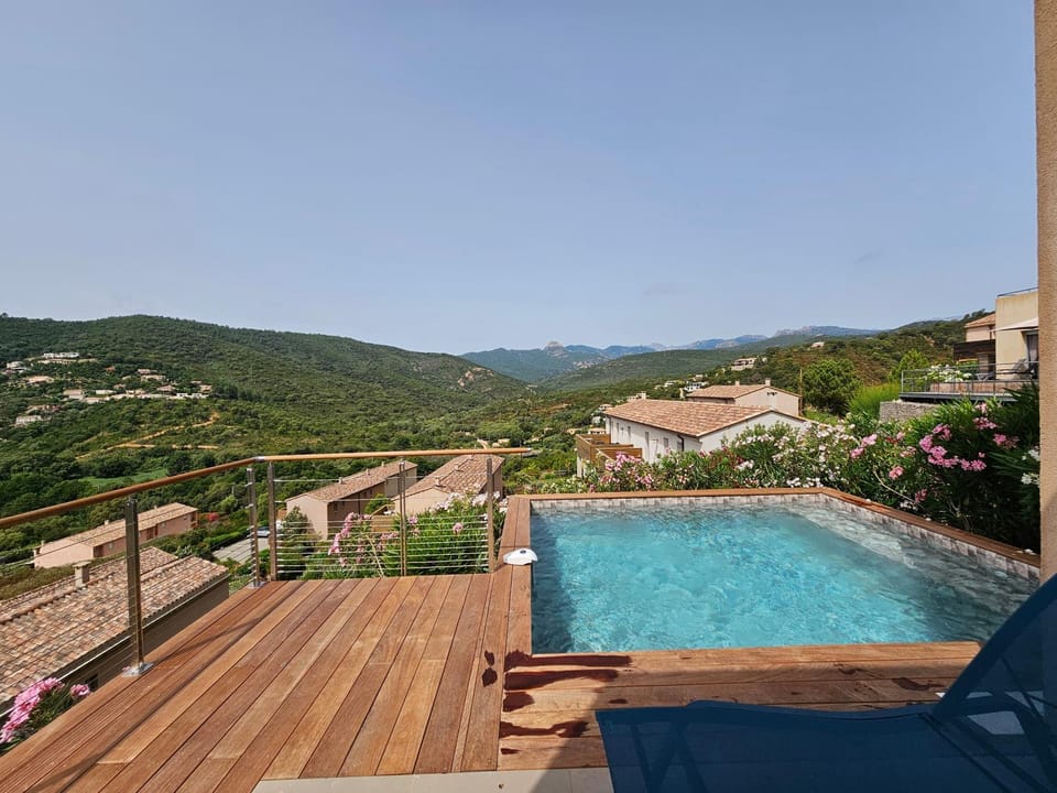 Mountain view, Swimming pool