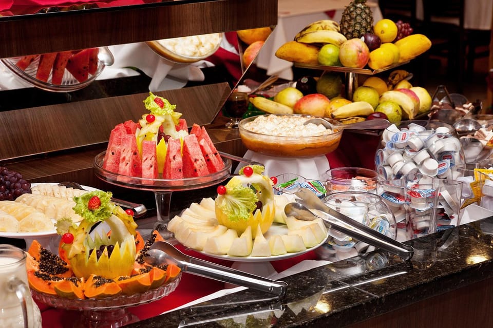 Restaurant/places to eat, Food close-up, Food and drinks, Business facilities, Banquet/Function facilities, Buffet breakfast, Drinks