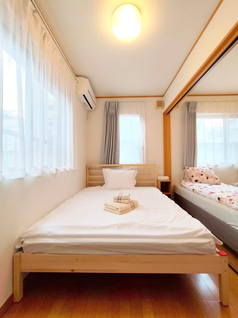 Bed, Bedroom, air conditioner