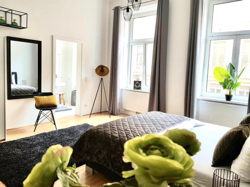 Belle Epoque Apartment in Vienna