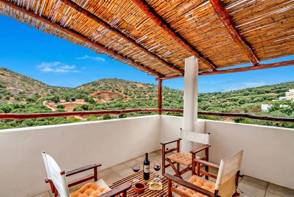 Patio, Day, Natural landscape, View (from property/room), Balcony/Terrace, Mountain view