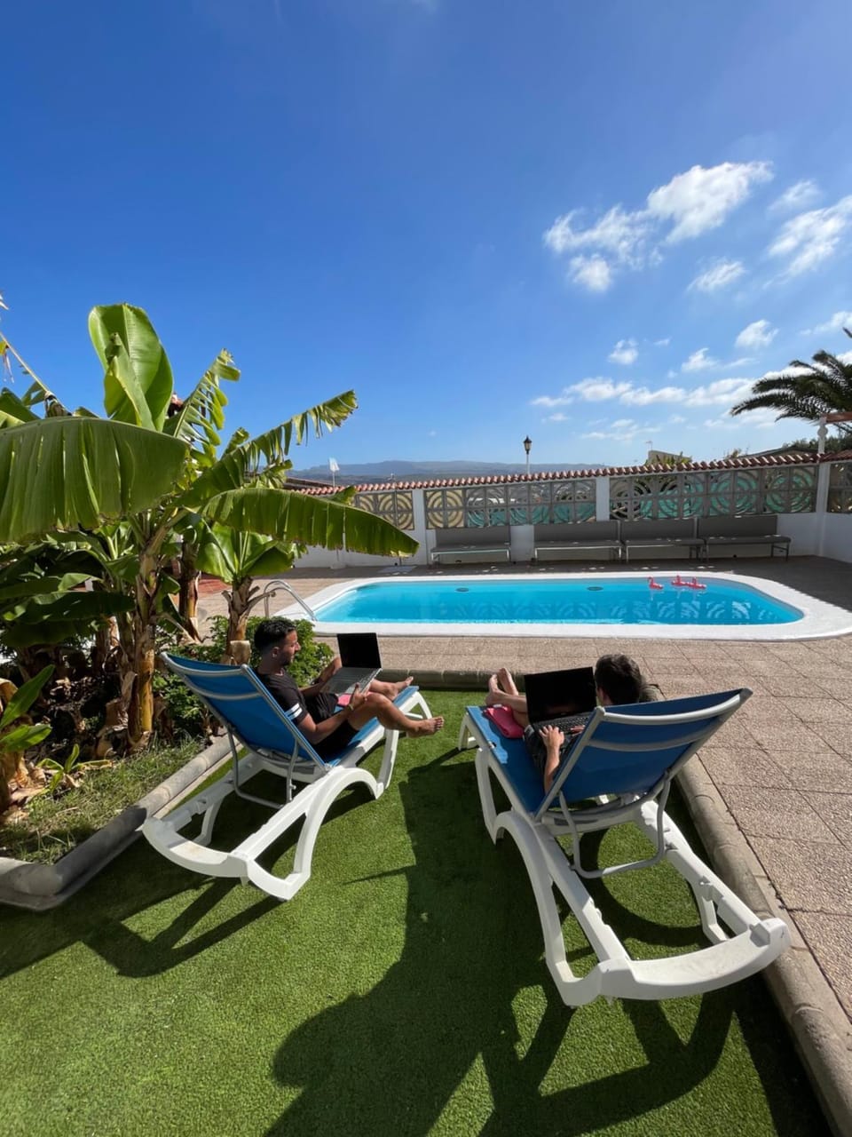 Property building, Garden, Balcony/Terrace, Garden view, Swimming pool, Inner courtyard view
