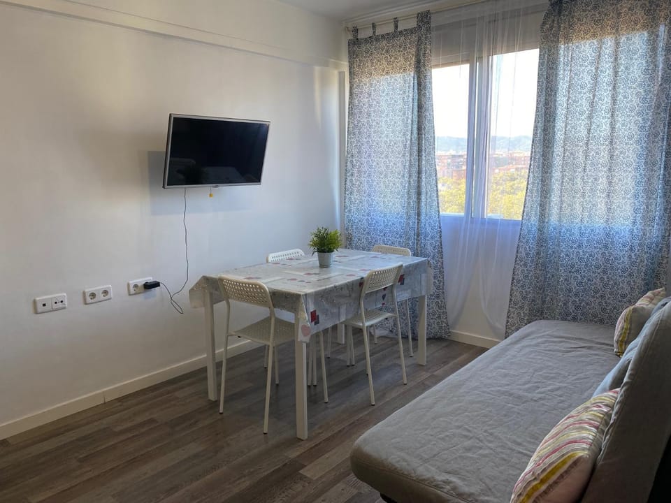 Cozy flat near the beach and Forum Apartment in Barcelona