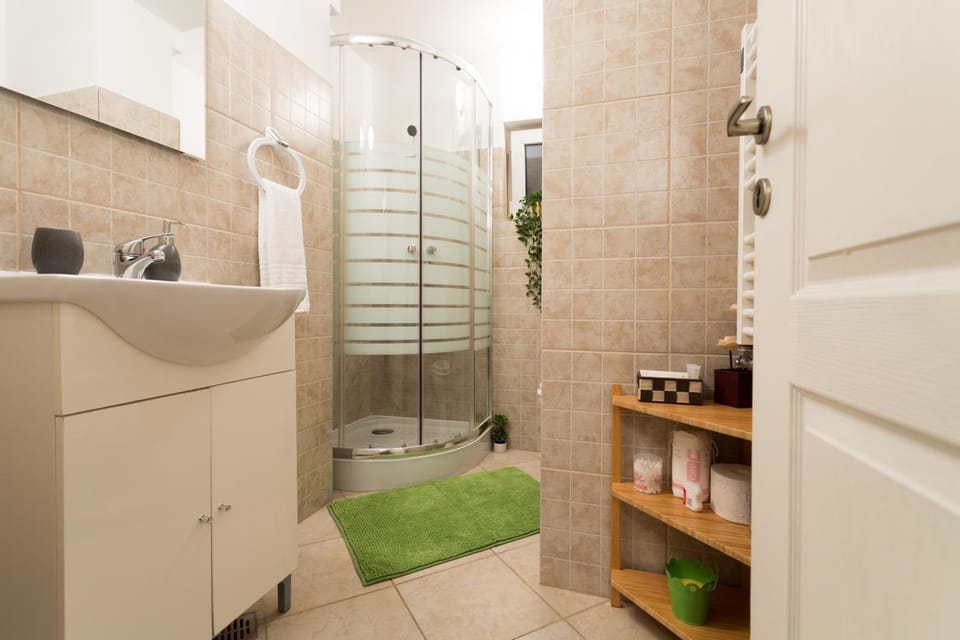 Heart of Bucharest Studio Apartment in Bucharest