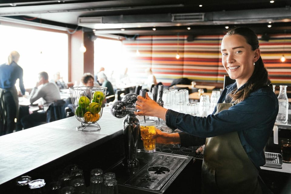 Staff, Lounge or bar