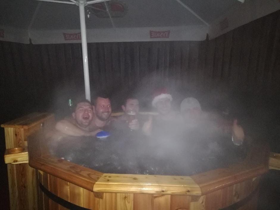 People, Hot Tub, Spa and wellness centre/facilities, Spa and wellness centre/facilities, group of guests