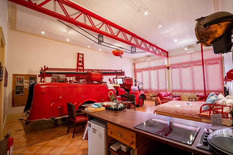 Bed, Living room, Photo of the whole room, Bedroom