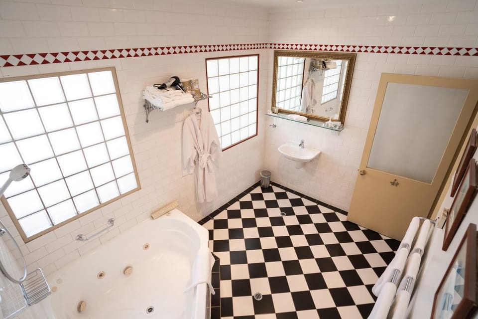 Shower, Toilet, Bathroom, Bath, hair dryier, towels