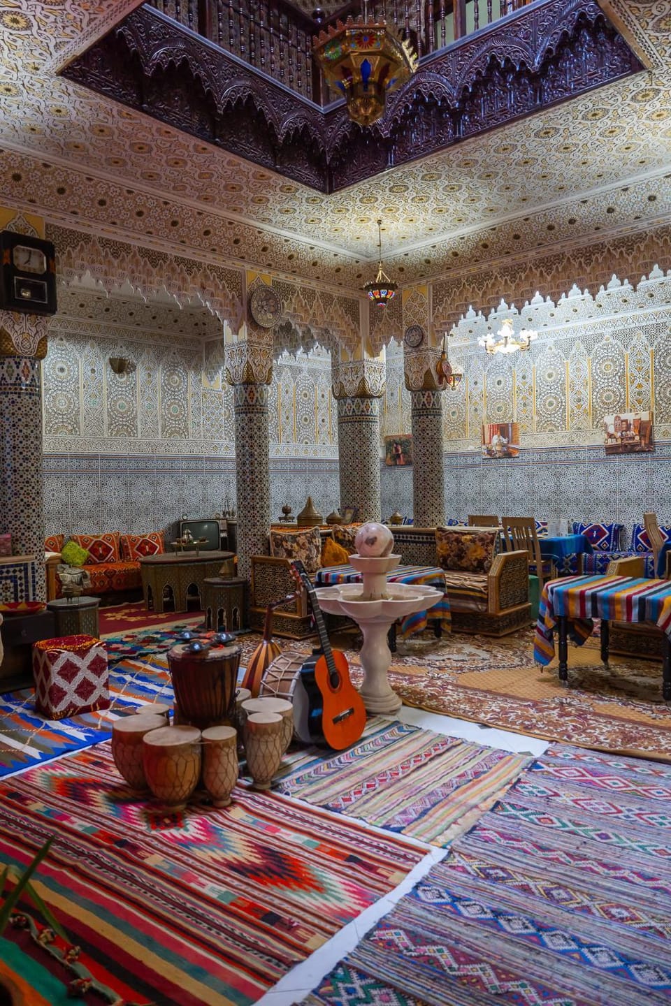 Restaurant/places to eat, Living room, Seating area