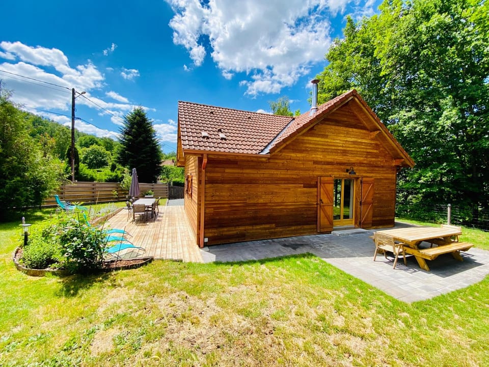 Property building, Garden, Garden view, sunbed