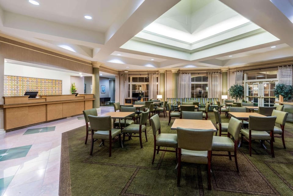 Lobby or reception, On site