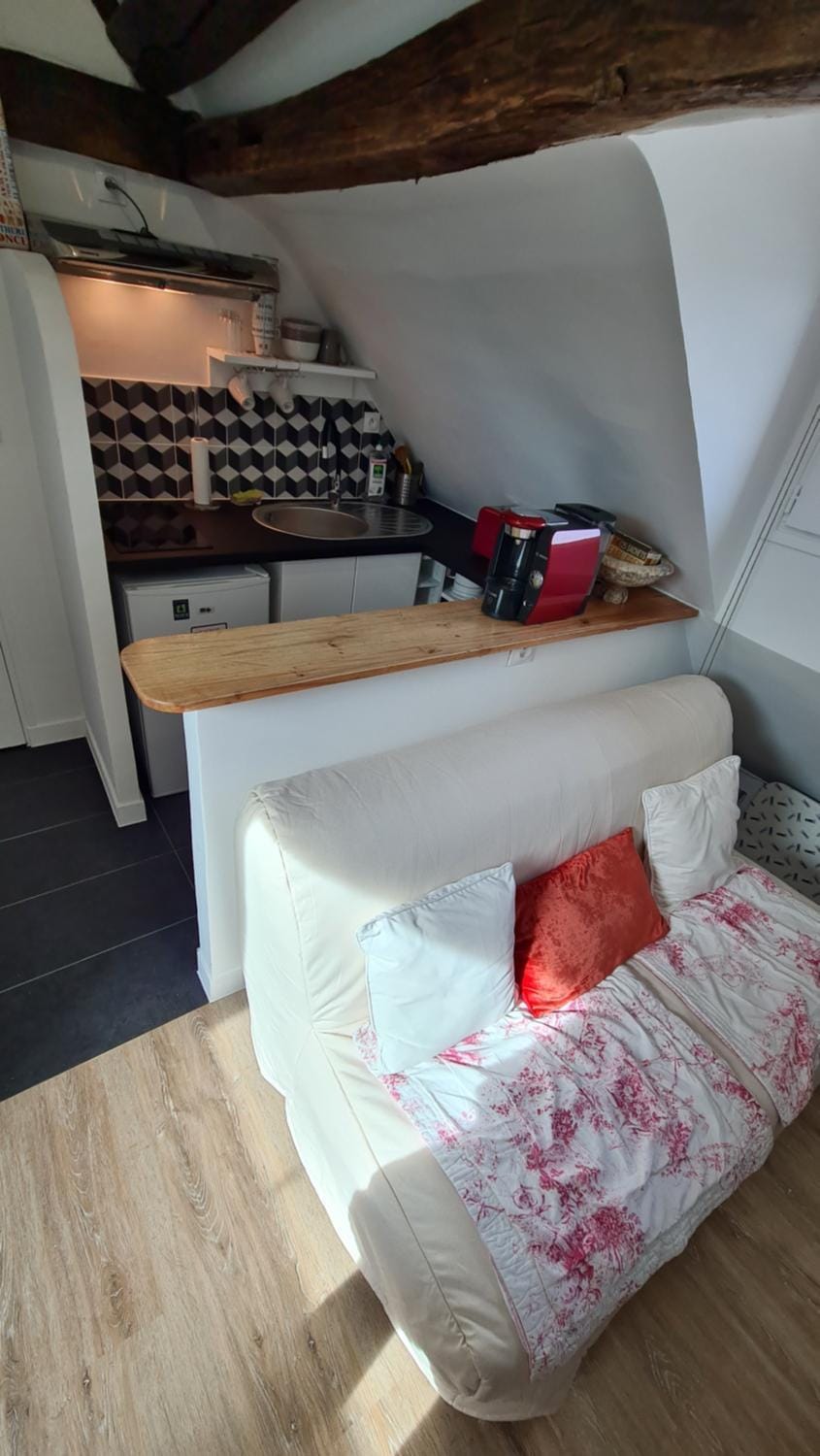 Kitchen or kitchenette, Living room, Lounge or bar