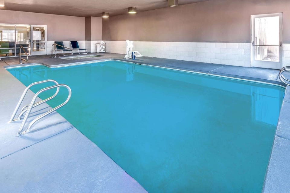 On site, Pool view, Swimming pool, Swimming pool