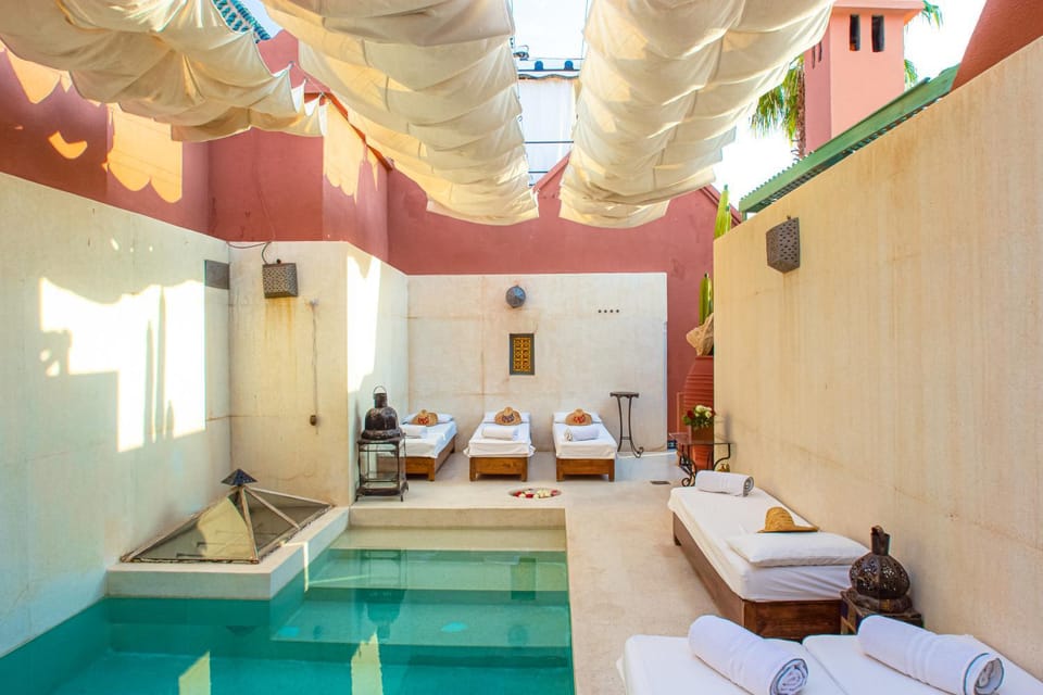 Solarium, Swimming pool