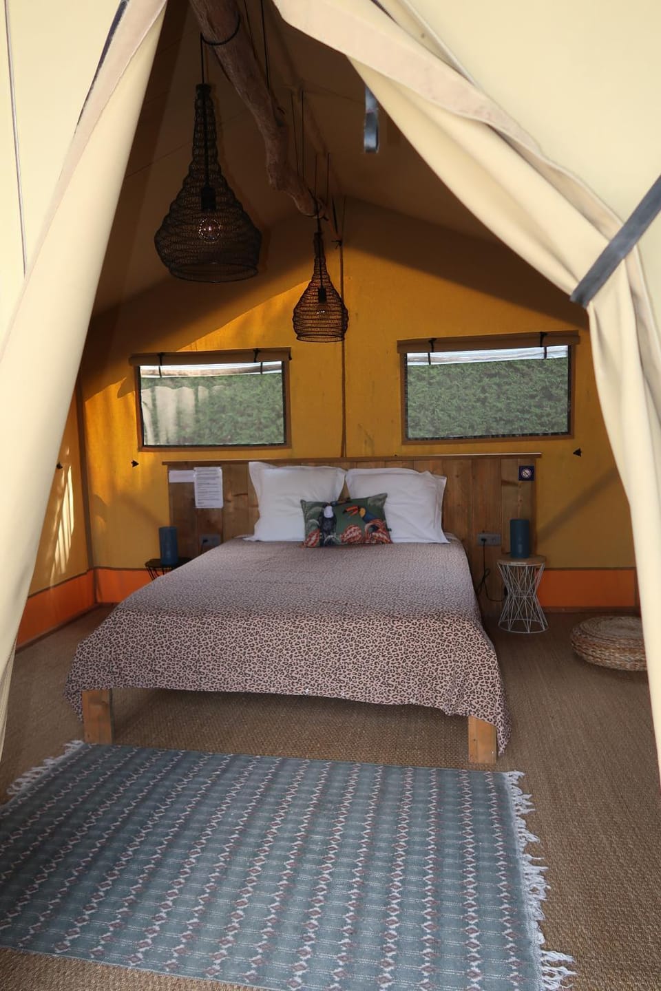 Les Lodges Saint Pierre Bed and Breakfast in Agde