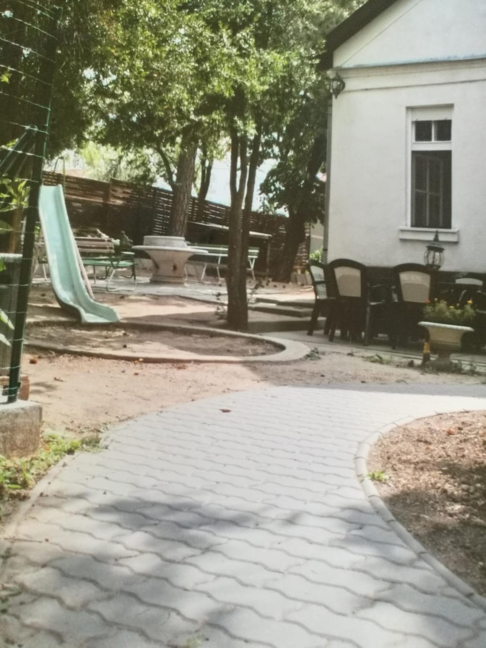 Patio, BBQ facilities, Garden