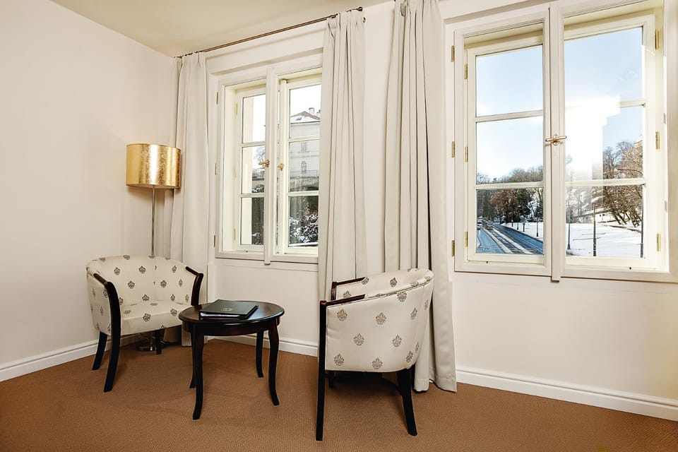 Seating area