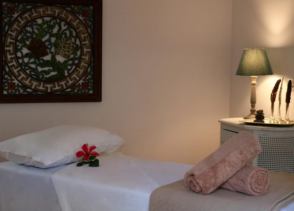 Massage, Spa and wellness centre/facilities