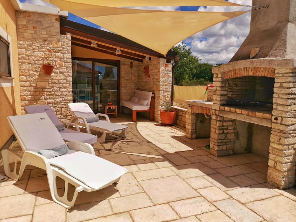 Patio, Day, View (from property/room), Balcony/Terrace, Seating area, sunbed