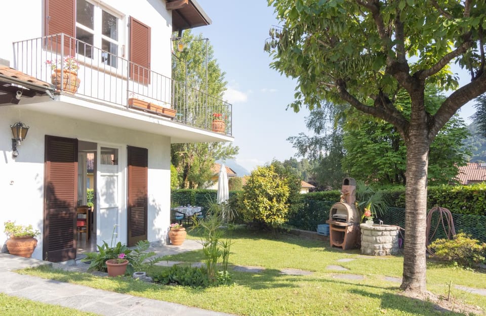 Property building, Facade/entrance, BBQ facilities