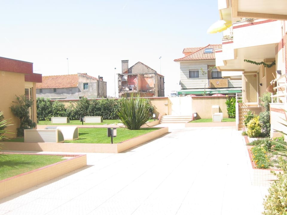 Property building, Patio, Garden