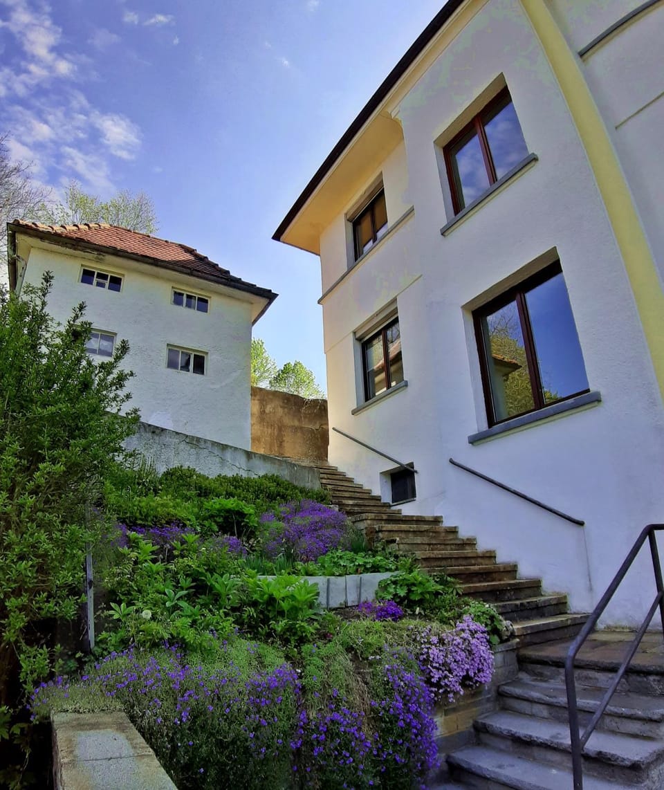 Facade/entrance, View (from property/room), City view