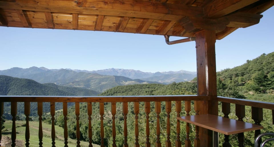 Balcony/Terrace, Mountain view