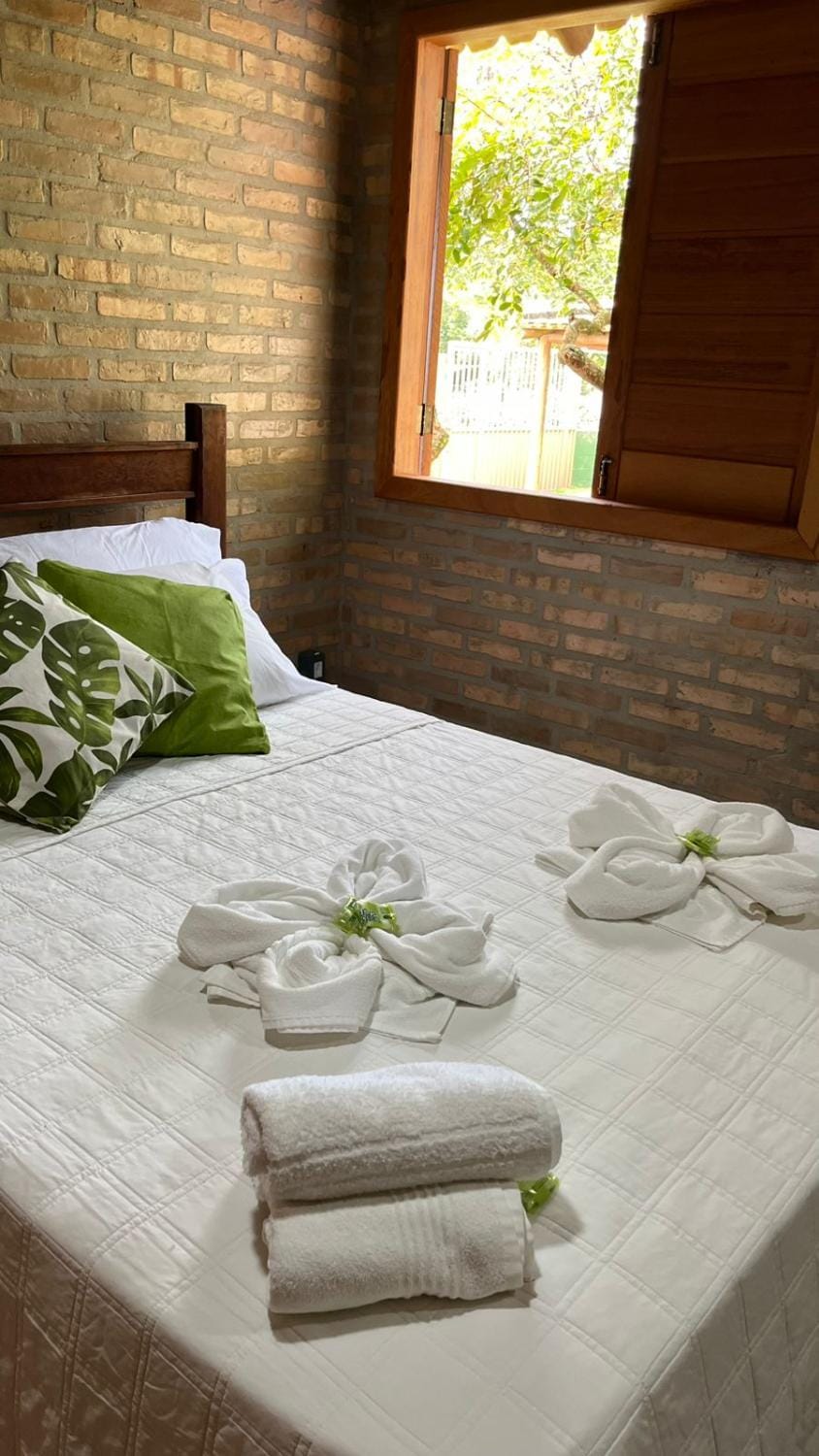 Photo of the whole room, Bedroom, towels