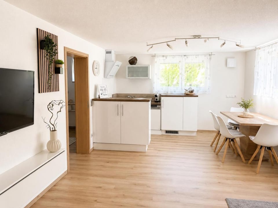 " Sunshine am See " Apartment in Friedrichshafen