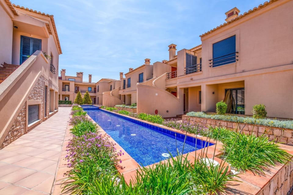 Property building, Garden