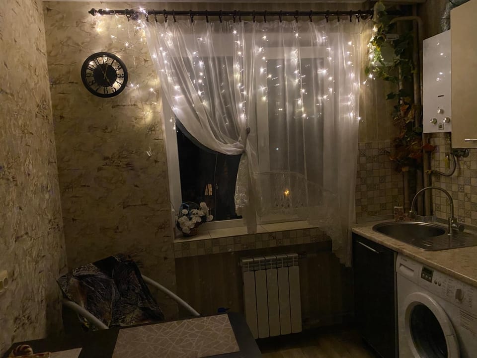 Затишна сучасна квартира біля метро "Ботанічний сад" по вулиці Олександра Олеся Apartment in Kharkiv