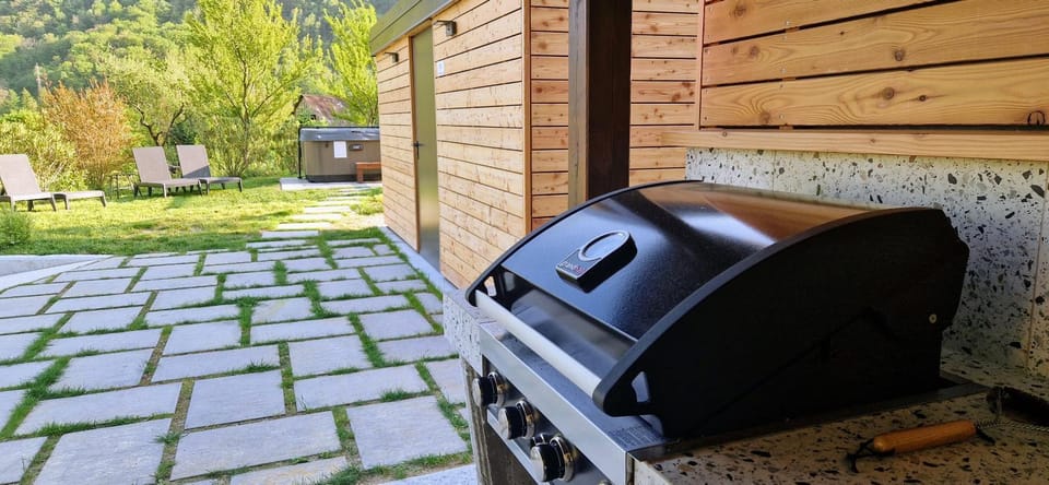 BBQ facilities, Garden